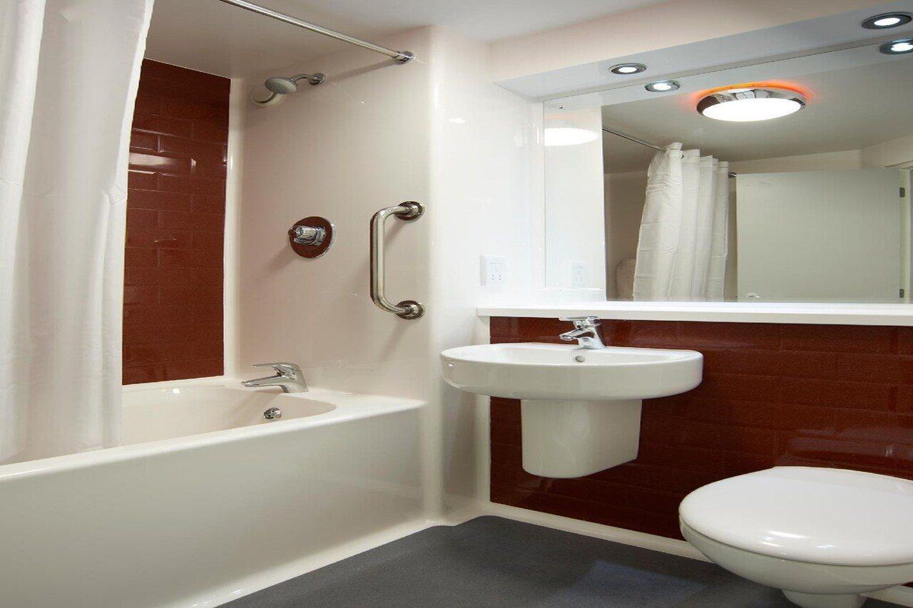 Travelodge High Wycombe Central Zewnętrze zdjęcie