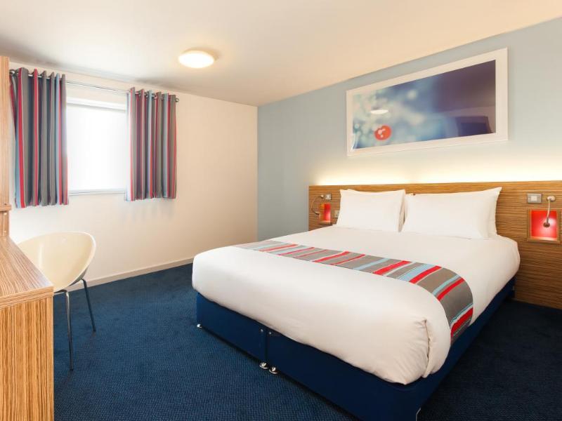 Travelodge High Wycombe Central Zewnętrze zdjęcie