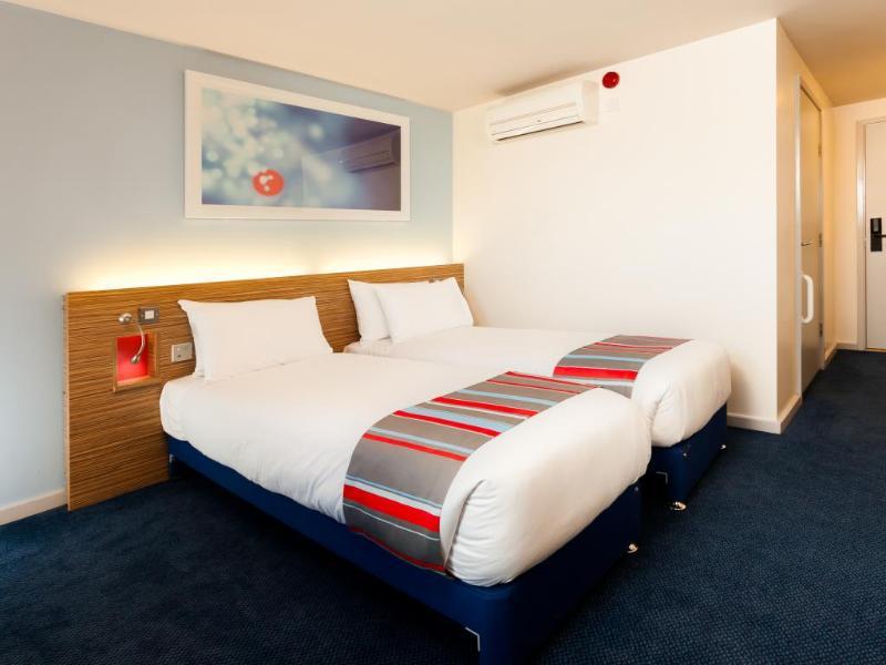 Travelodge High Wycombe Central Zewnętrze zdjęcie